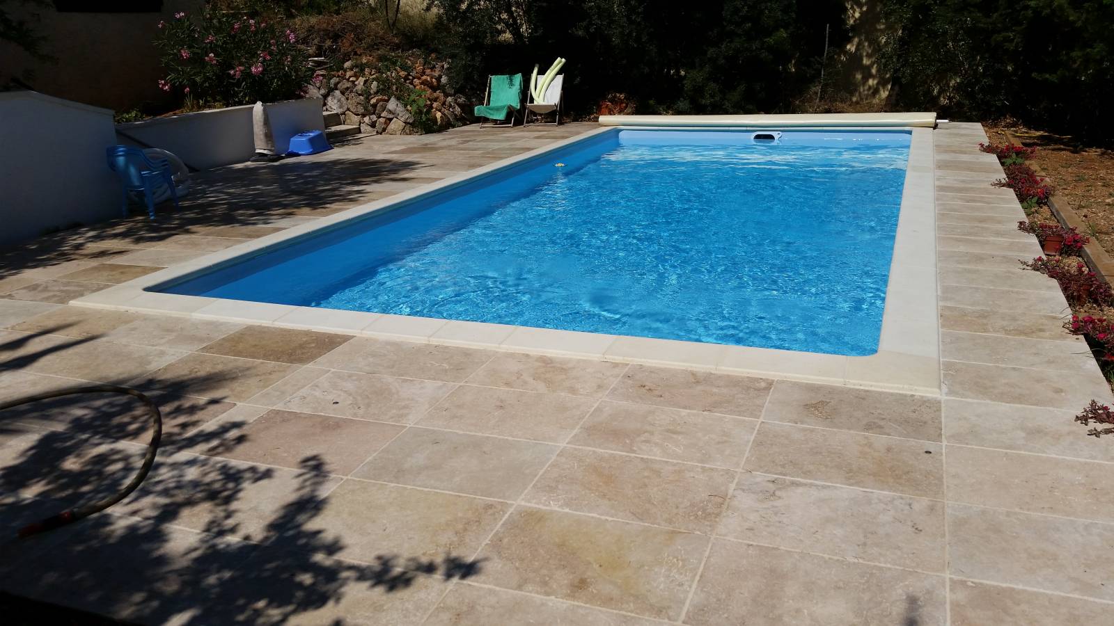 piscine 8x4m réalisé par Desjoyaux Six Fours les Plages