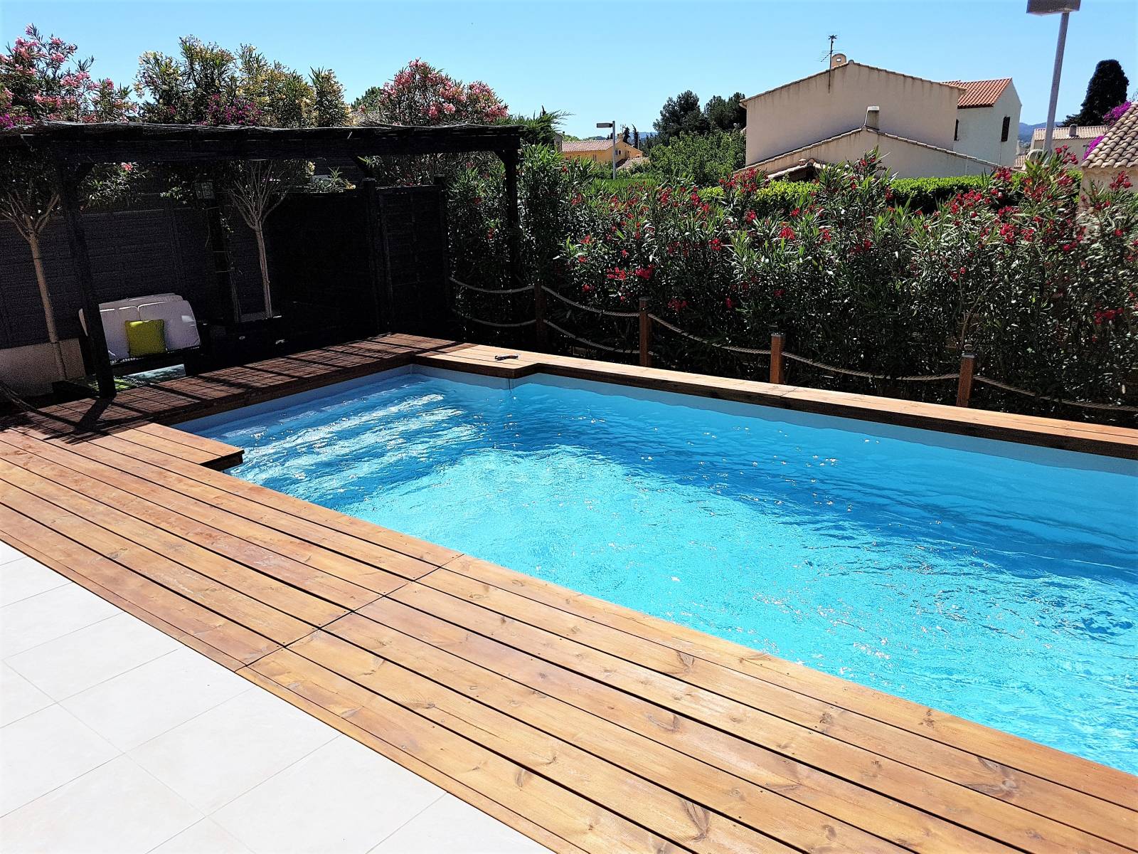mini piscine 5x3 gris clair dans le var