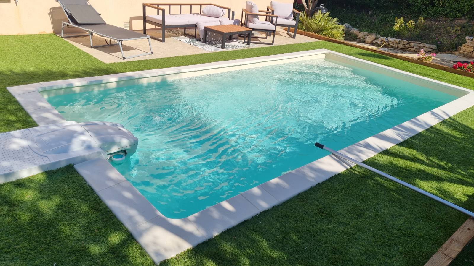 Piscines beton armé liner 6x3 Bandol dans le Var 83