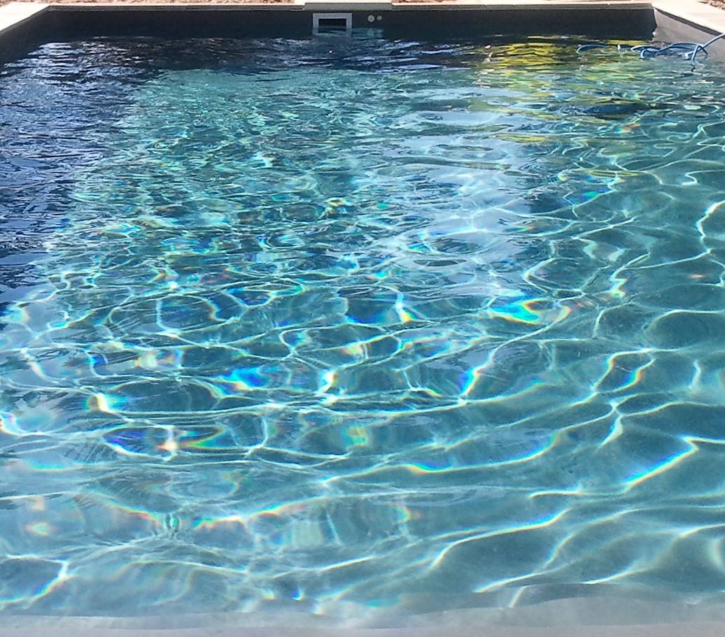 Piscine  couleur gris anthracite Desjoyaux Six Fours les Plages