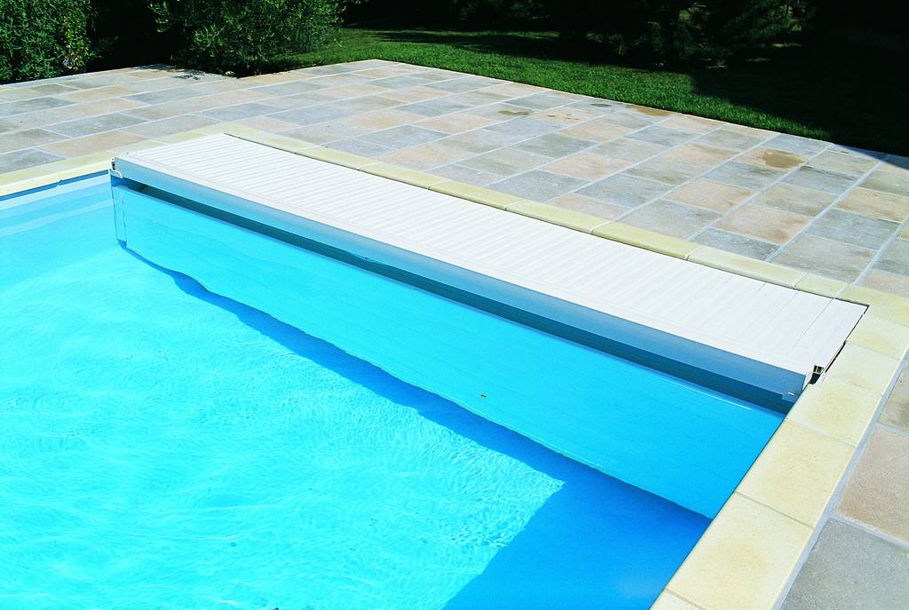 VOLET IMMEO CAILLEBOTIS PVC distribué par Desjoyaux Six Fours les plages