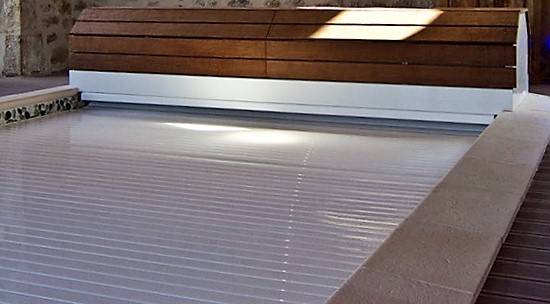 VOLET HORS SOL coffre bois distribué par Desjoyaux Six Fours les plages